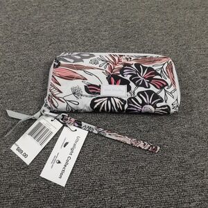 NEW Vera Bradley RFID Wristlet Clutch